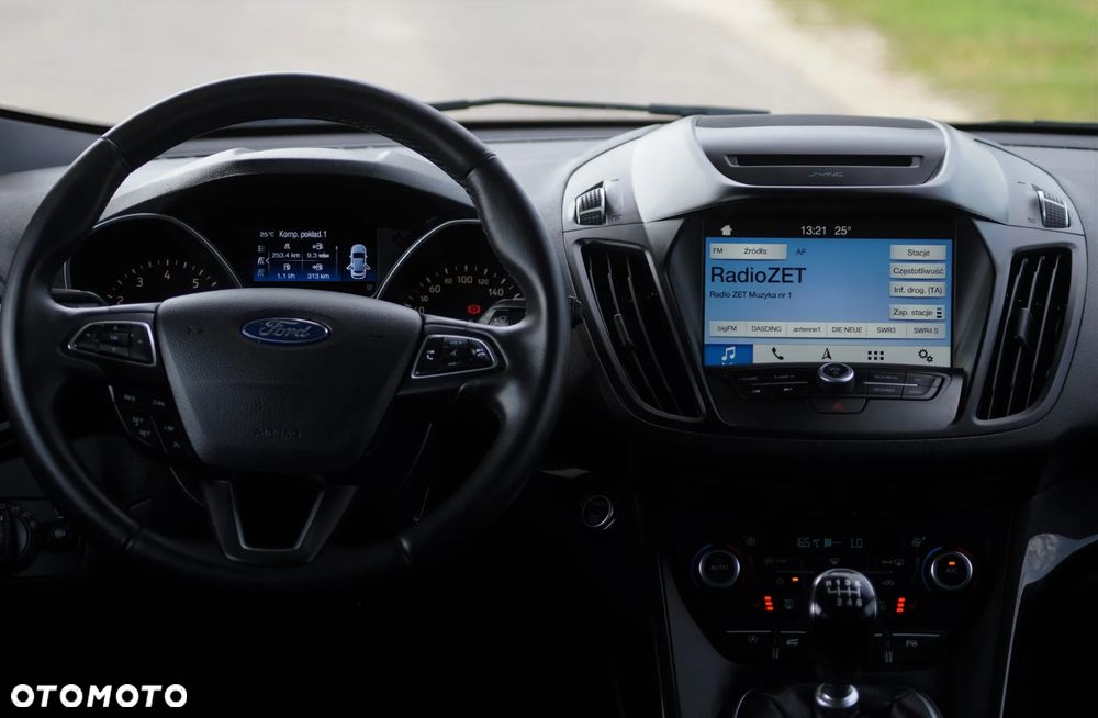 Ford Kuga - 37