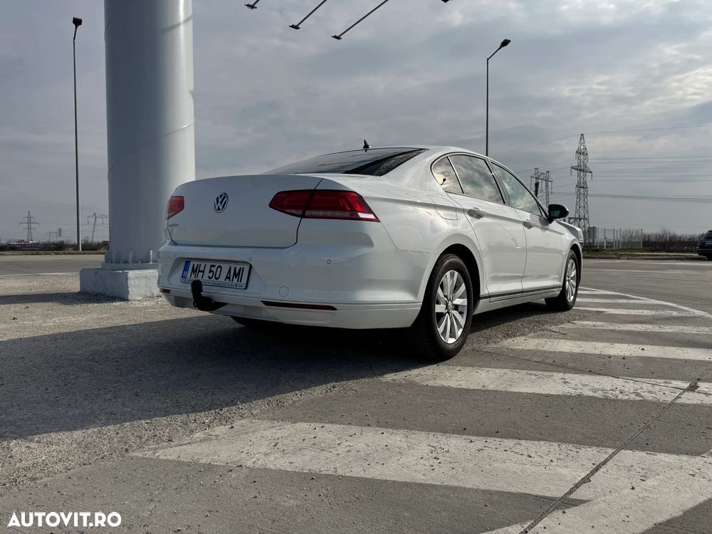 Volkswagen Passat - 4
