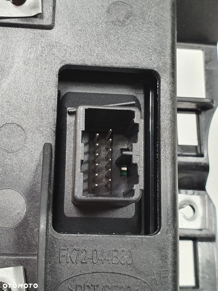 WYŚWIETLACZ RADIA NAWIGACJI DISCOVERY SPORT L550 - 7