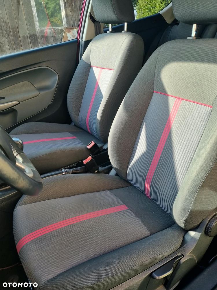 Ford Fiesta 1.25 Ambiente EU5 - 10