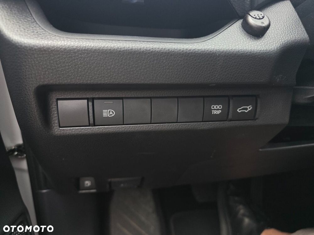 Toyota RAV4 - 16