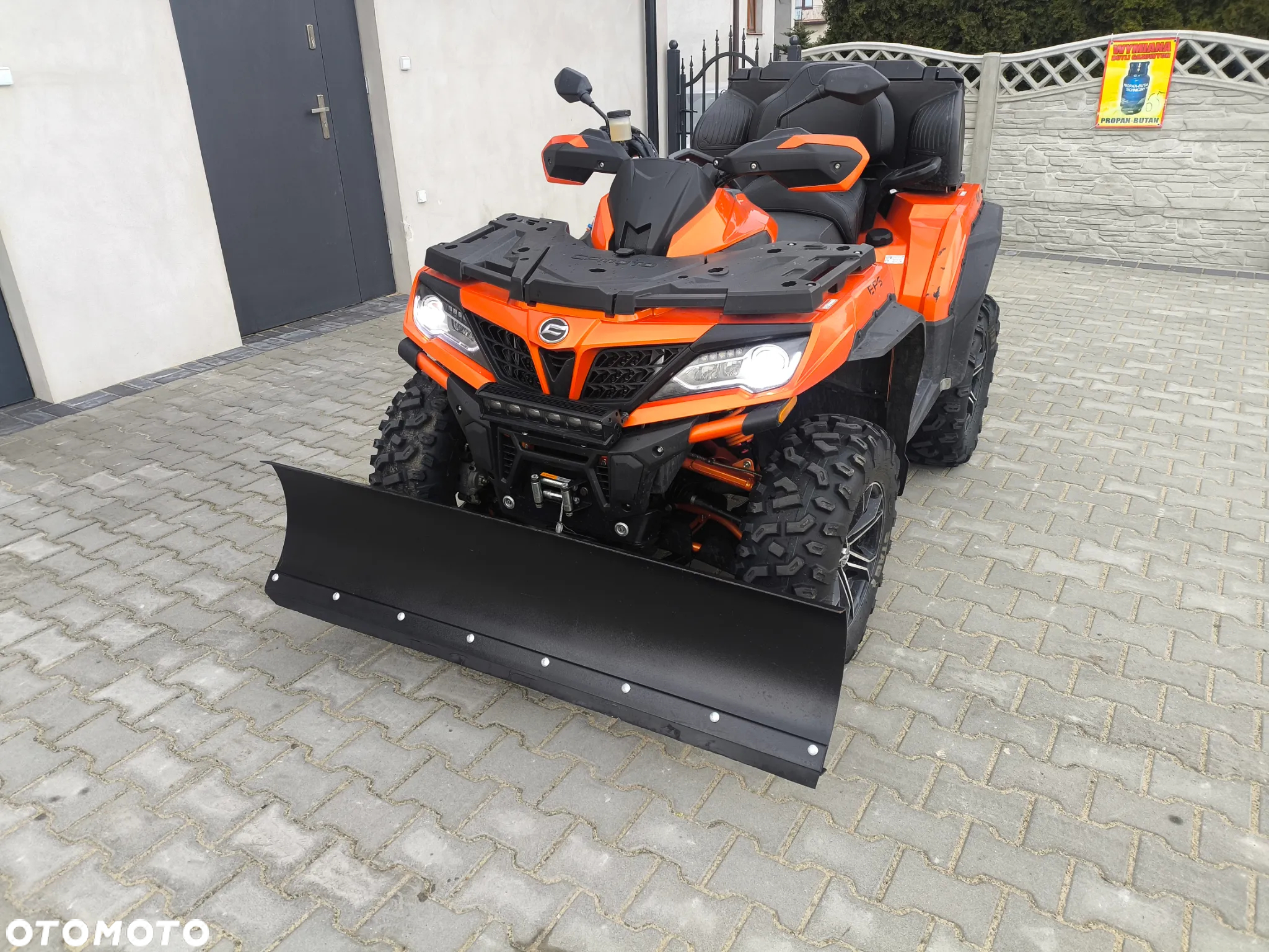CFMoto CForce - 16