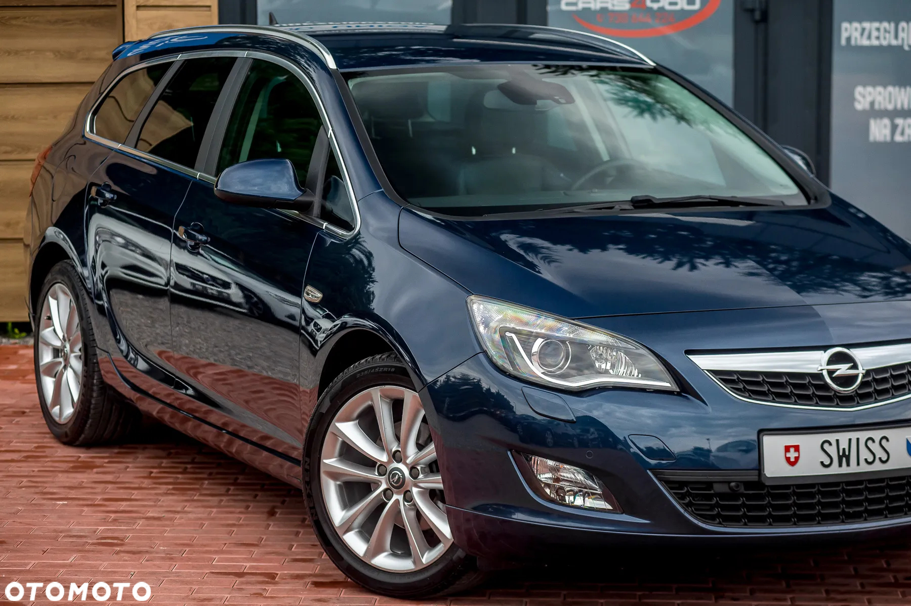 Opel Astra 1.6 Turbo Cosmo - 2