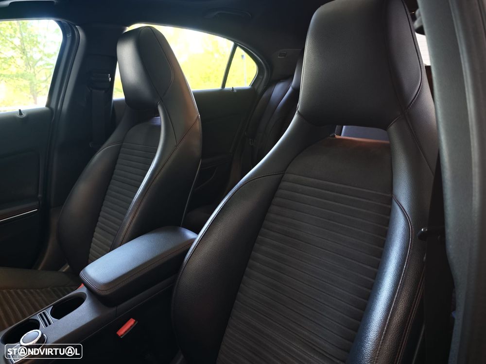 Mercedes-Benz A 200 CDI 7G-DCT AMG Line - 34