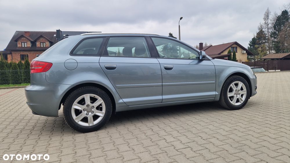 Audi A3 Sportback 1.6 TDI DPF Attraction - 10