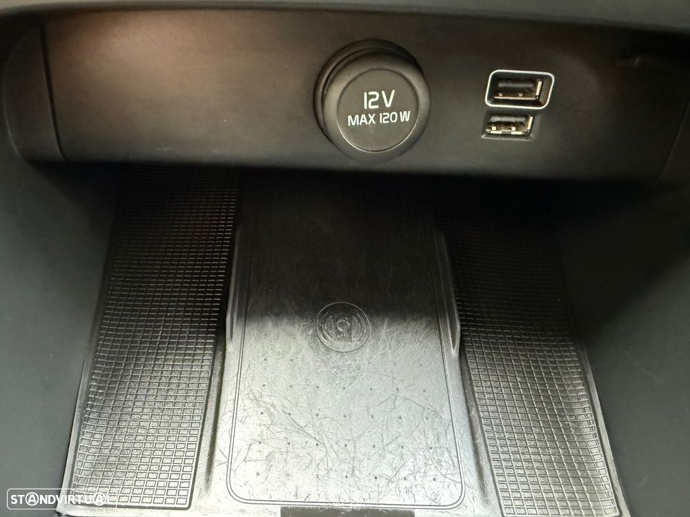 Volvo XC 40 1.5 T3 Tech Edition - 22