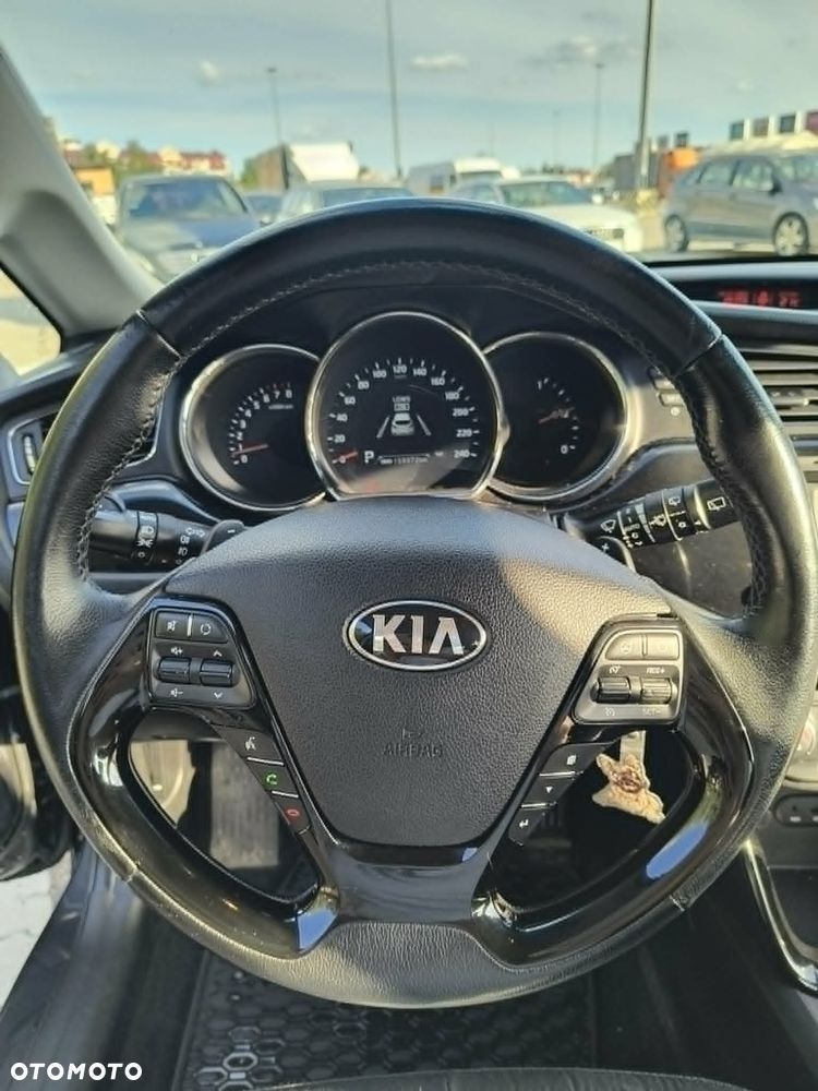 Kia Ceed 1.6 GDI L DCT - 16