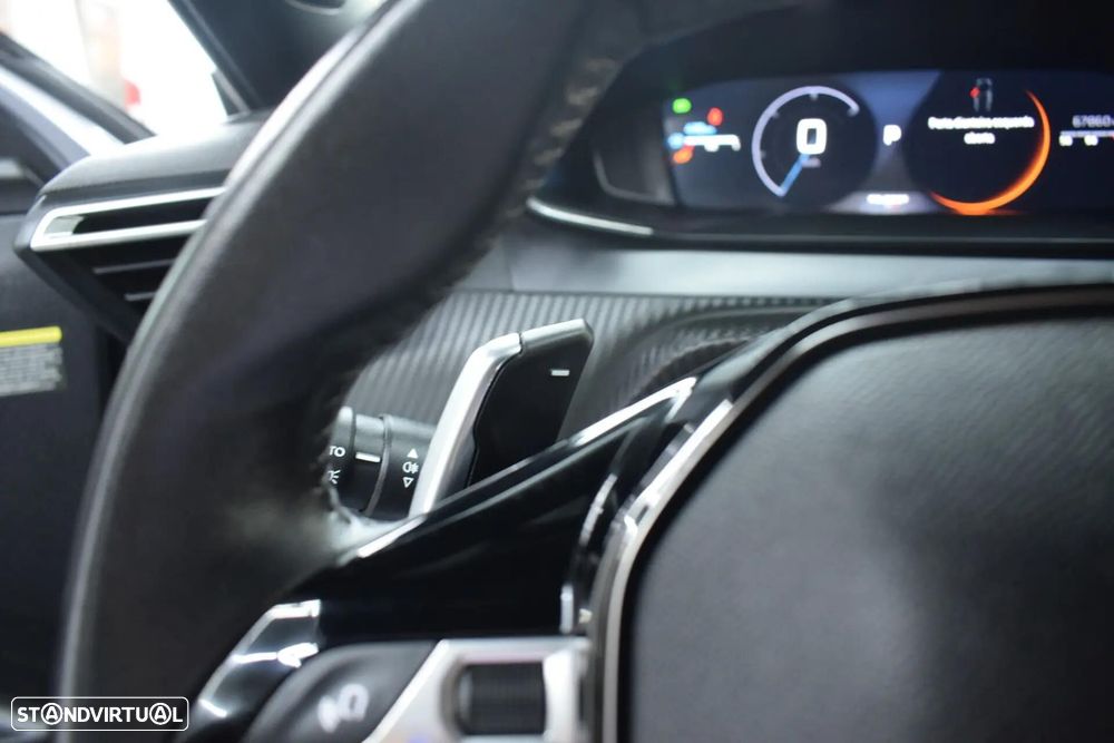 Peugeot 2008 1.2 PureTech Allure EAT8 - 7