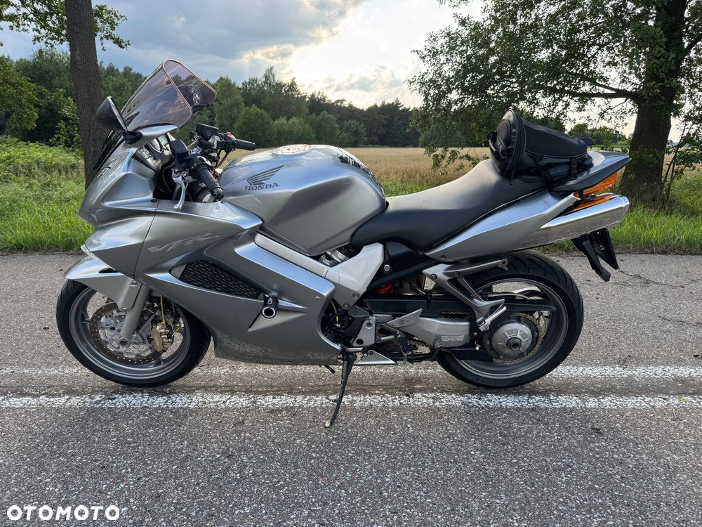 Honda VFR - 7