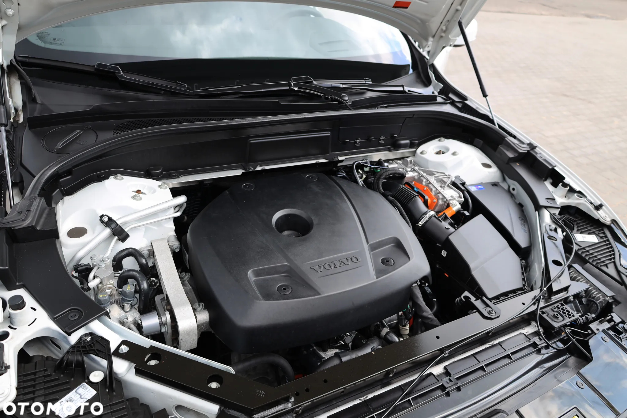 Volvo XC 60 T6 AWD Plug-In Hybrid Inscription - 33