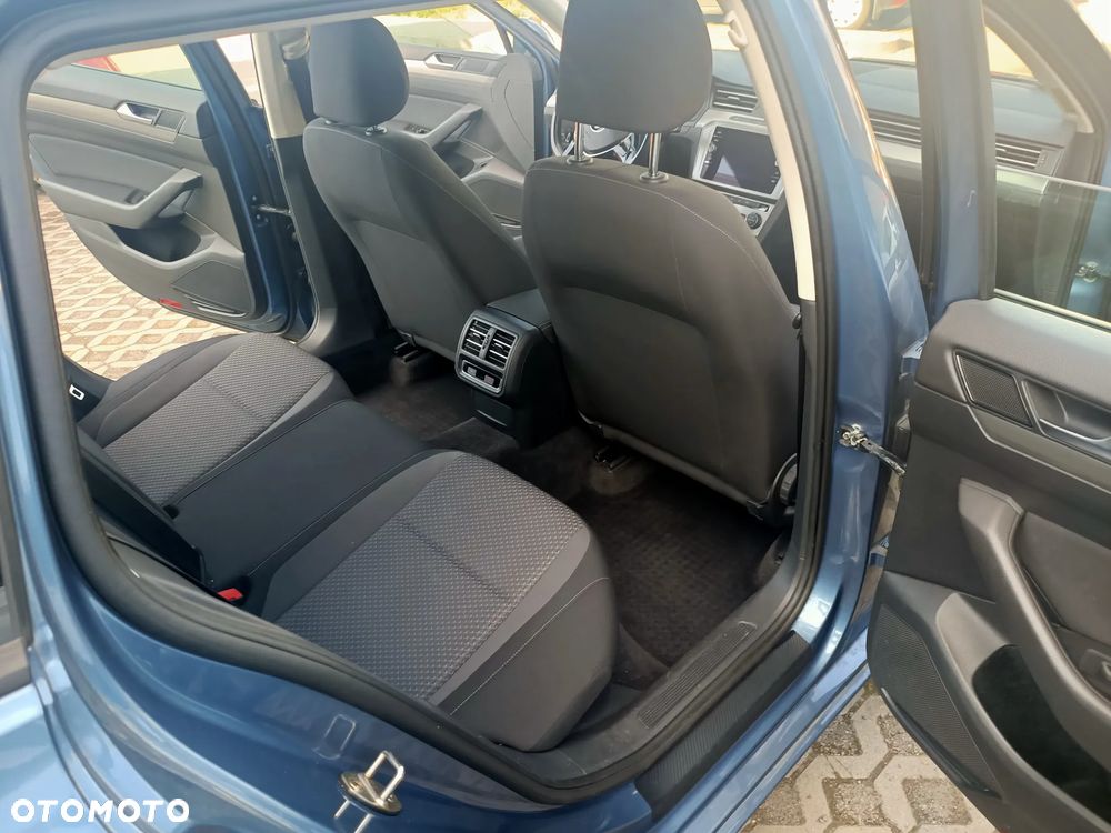 Volkswagen Passat 1.4 TSI BMT Trendline - 11