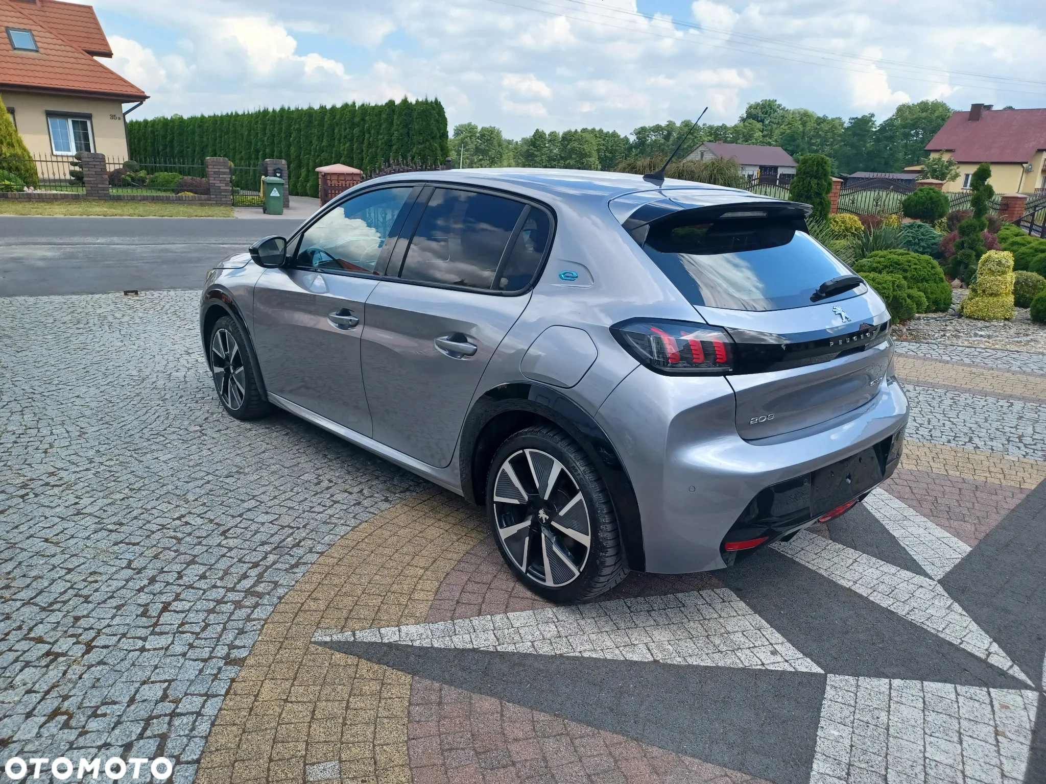 Peugeot 208 e-208 GT Line - 8