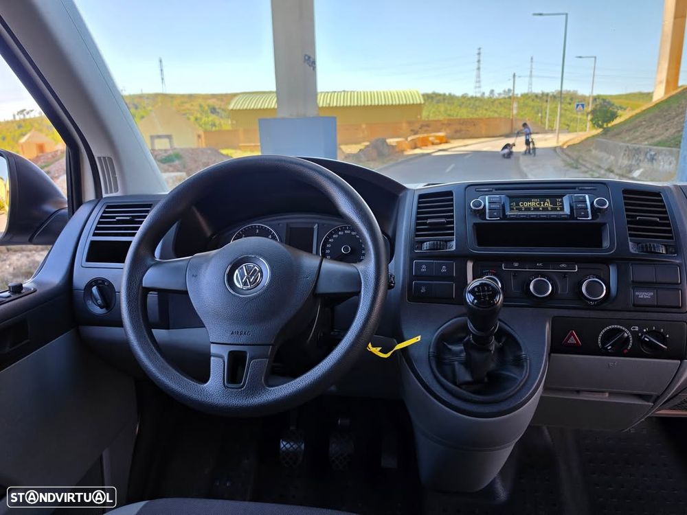 VW Transporter 2.0 TDi 114 Extra AC T.Crianças BlueMotion - 6