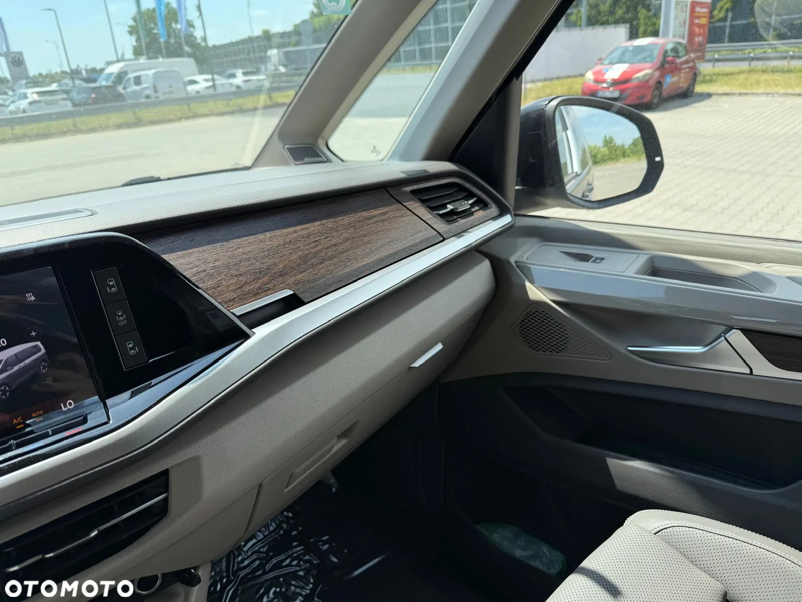 Volkswagen Multivan 2.0 TDI L2 Style DSG - 30