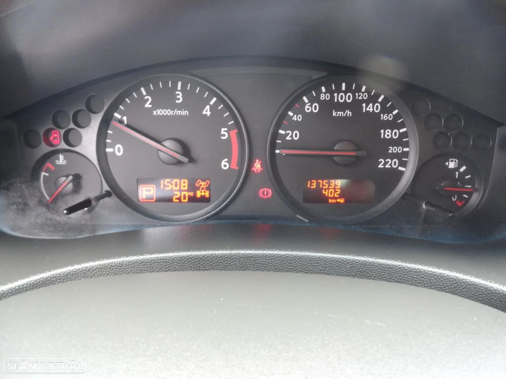 Nissan Navara 2.5 dCi CD SE AT 4WD - 14