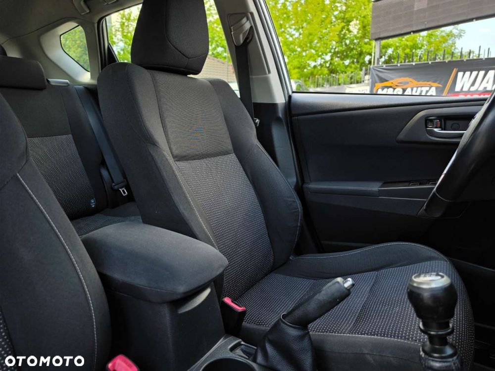 Toyota Auris - 36