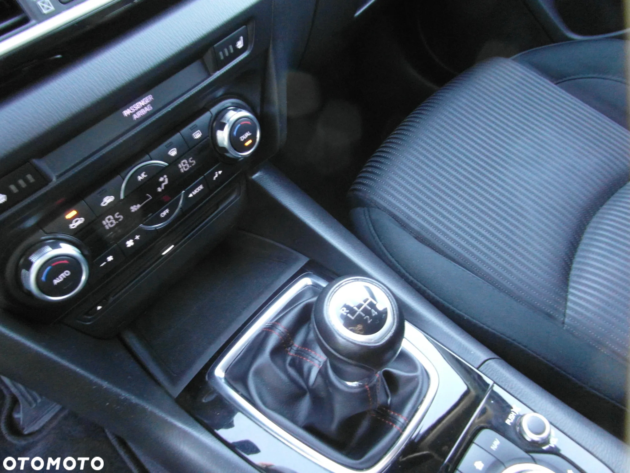 Mazda 3 SKYACTIV-G 120 Exclusive-Line - 27