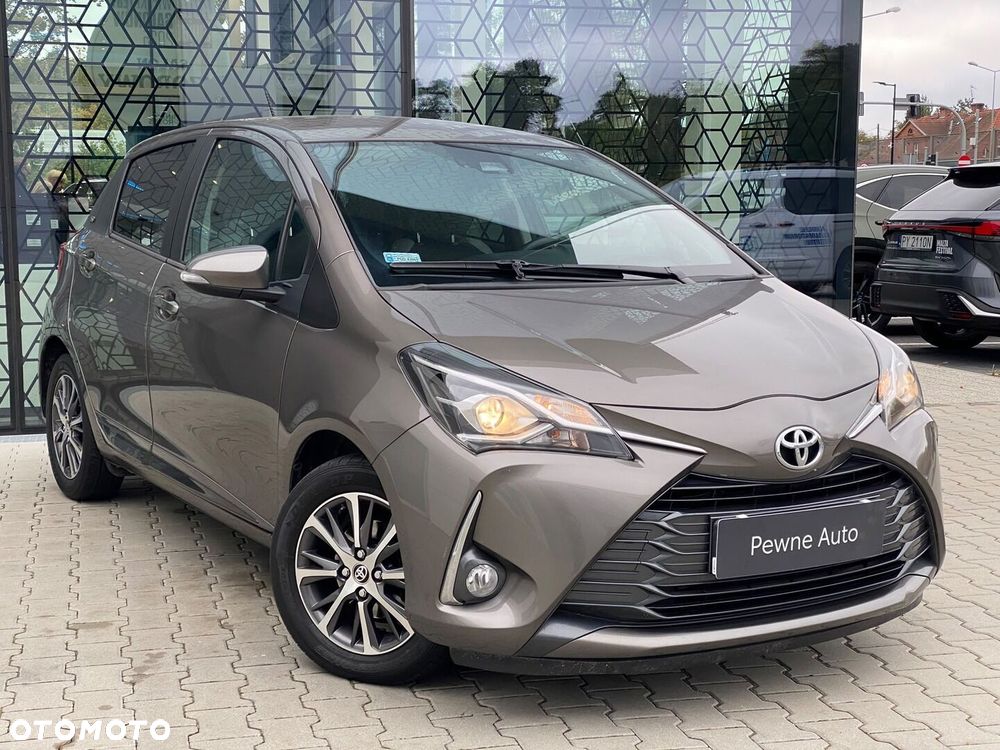Toyota Yaris 1.5 Premium - 9
