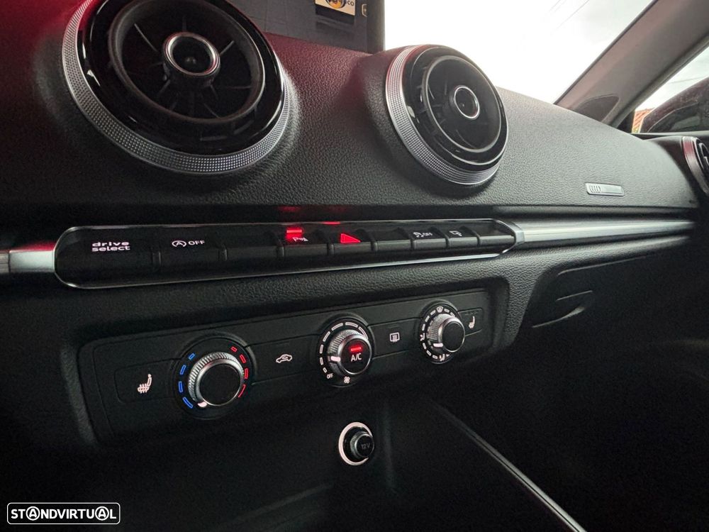 Audi A3 Sportback 1.6 TDI S-line - 12