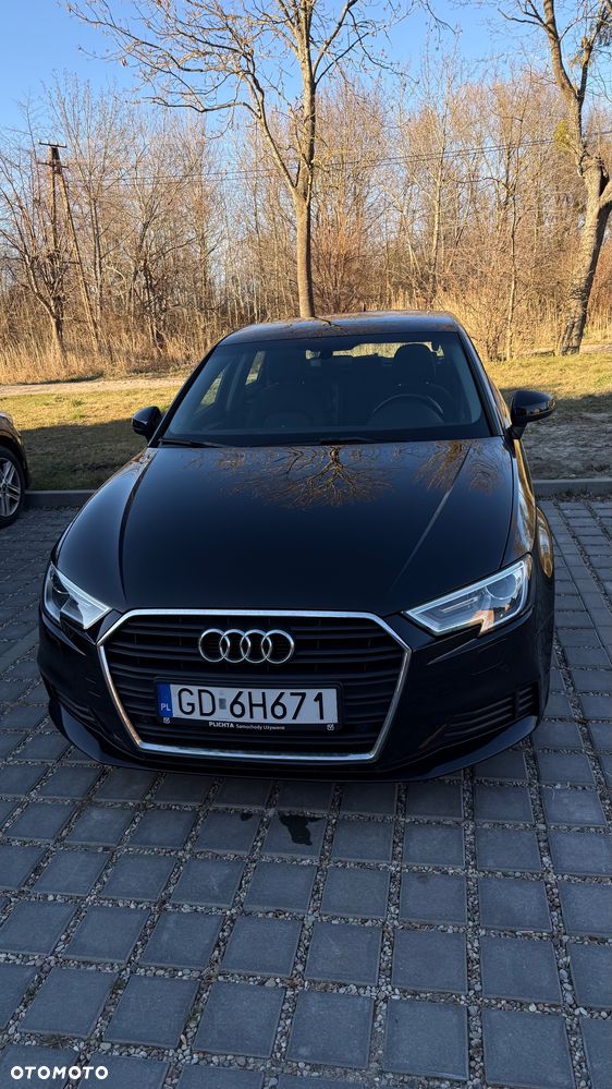 Audi A3 Sportback - 1