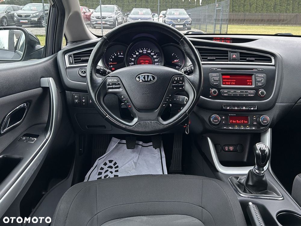 Kia Ceed 1.6 CRDi 136 ISG Edition 7 - 6
