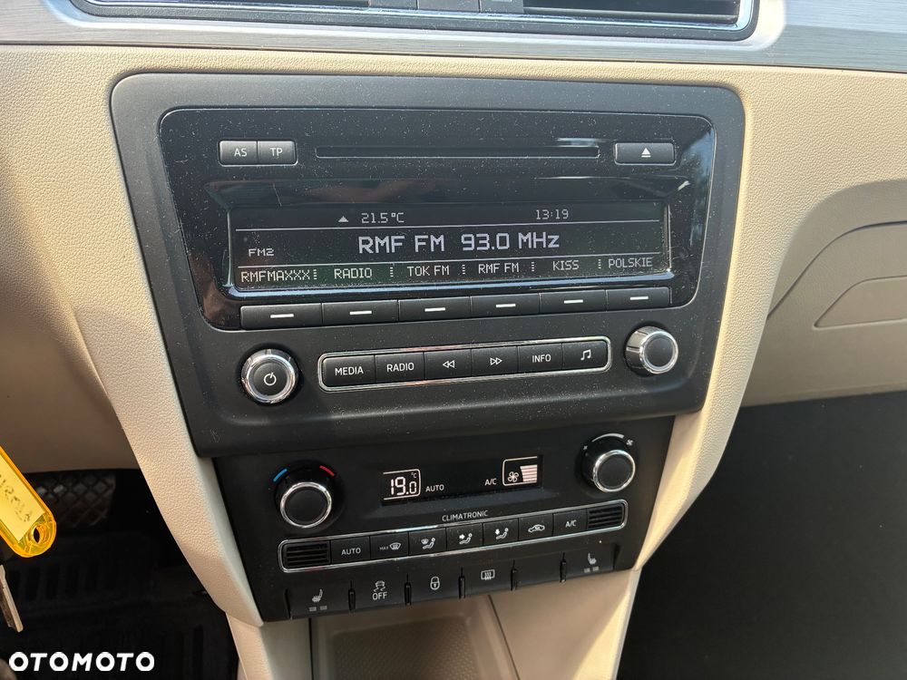 Skoda RAPID 1.4 TSI Elegance Max DSG - 19