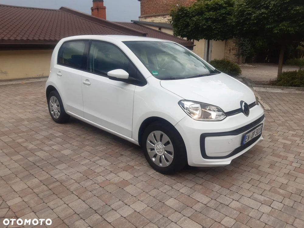 Volkswagen up! Active - 9