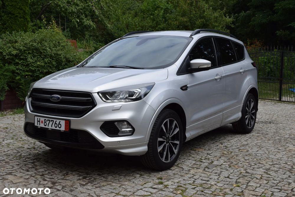 Ford Kuga 1.5 EcoBoost 2x4 ST-Line - 2