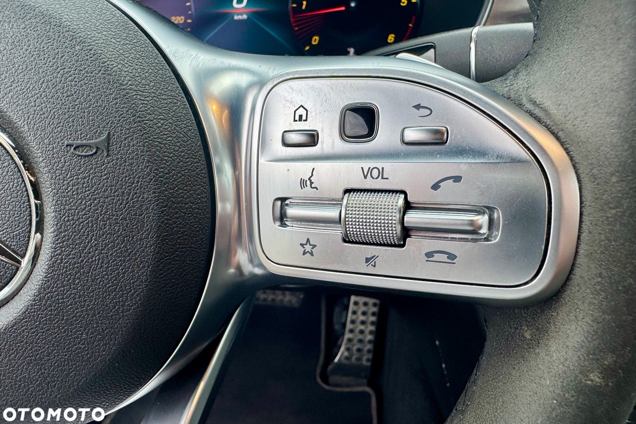 Mercedes-Benz Klasa C 220 d T 9G-TRONIC AMG Line - 23