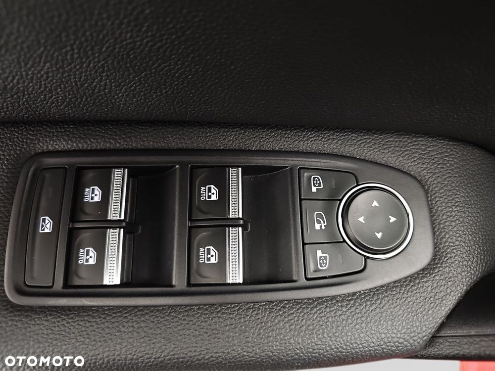 Renault Captur 1.3 TCe mHEV Techno EDC - 11