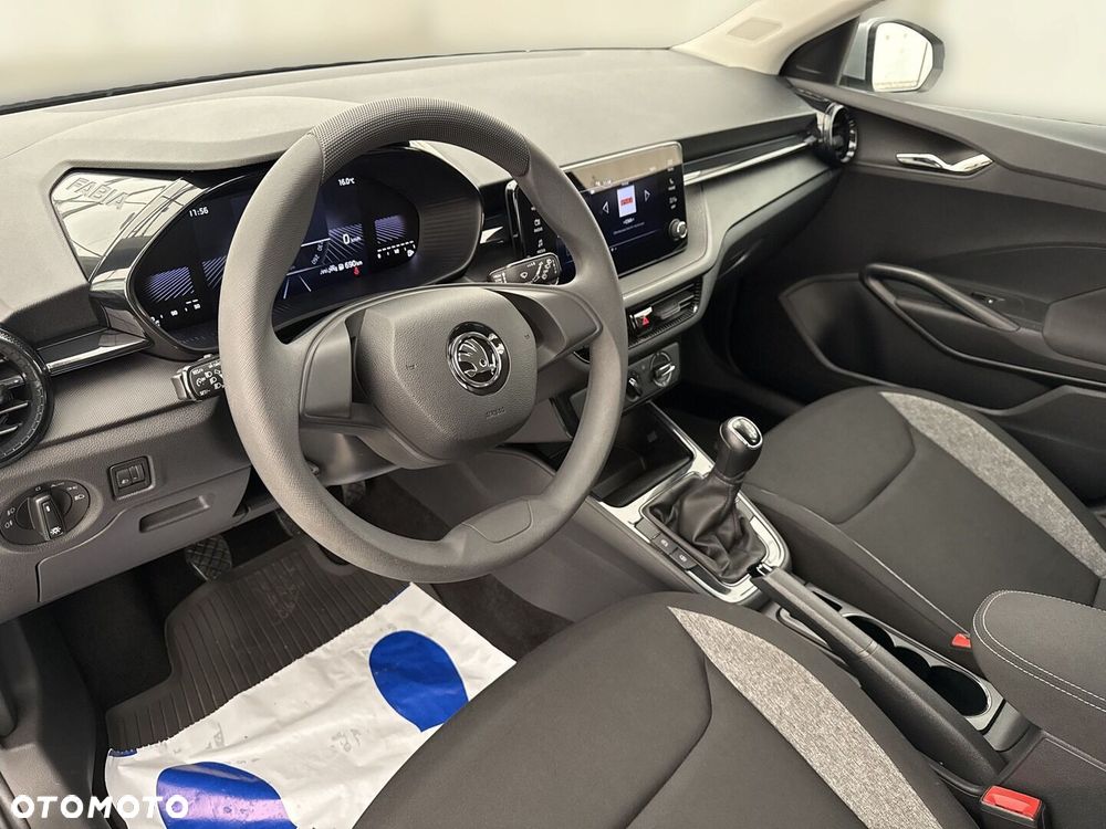 Skoda Fabia - 10