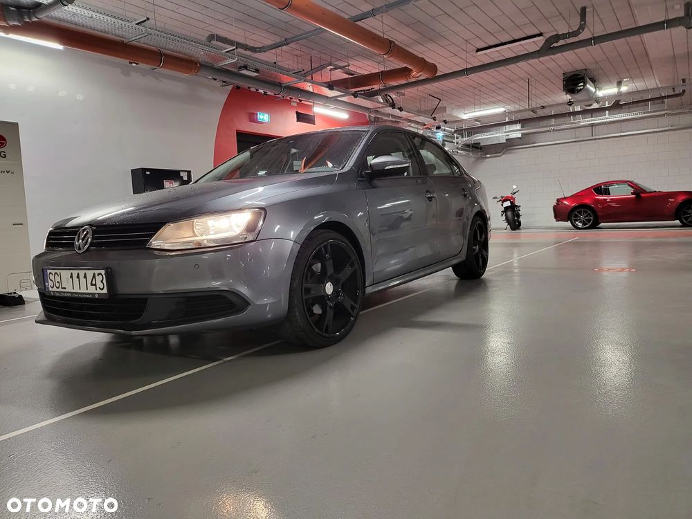 Volkswagen Jetta 1.6 TDI DPF Highline - 1