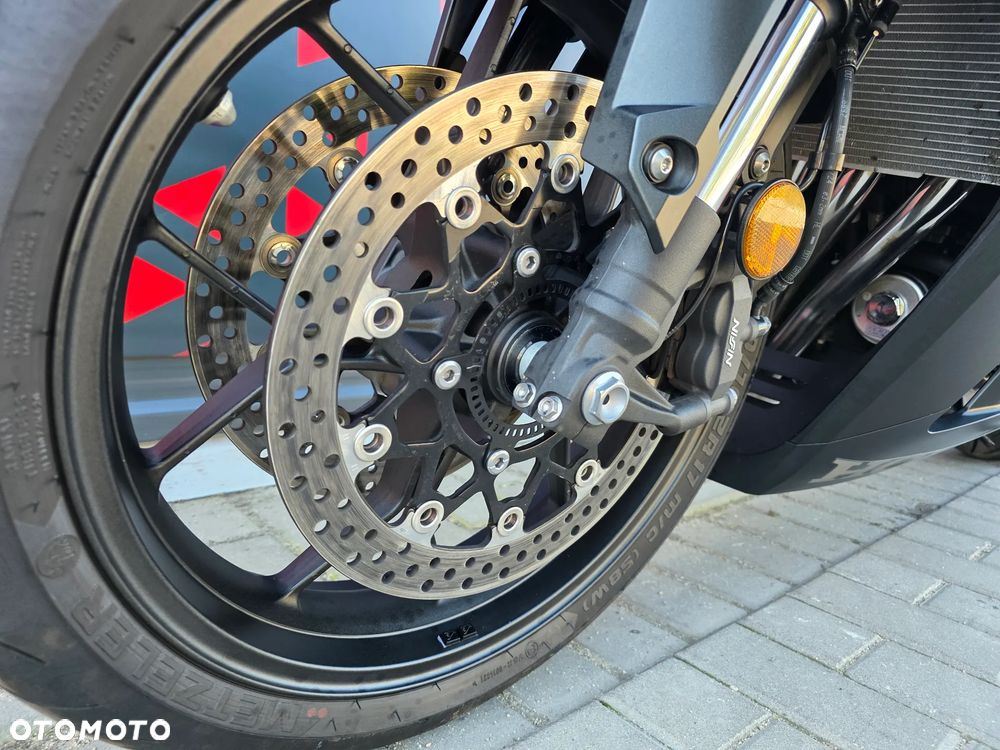 Honda CBR - 17