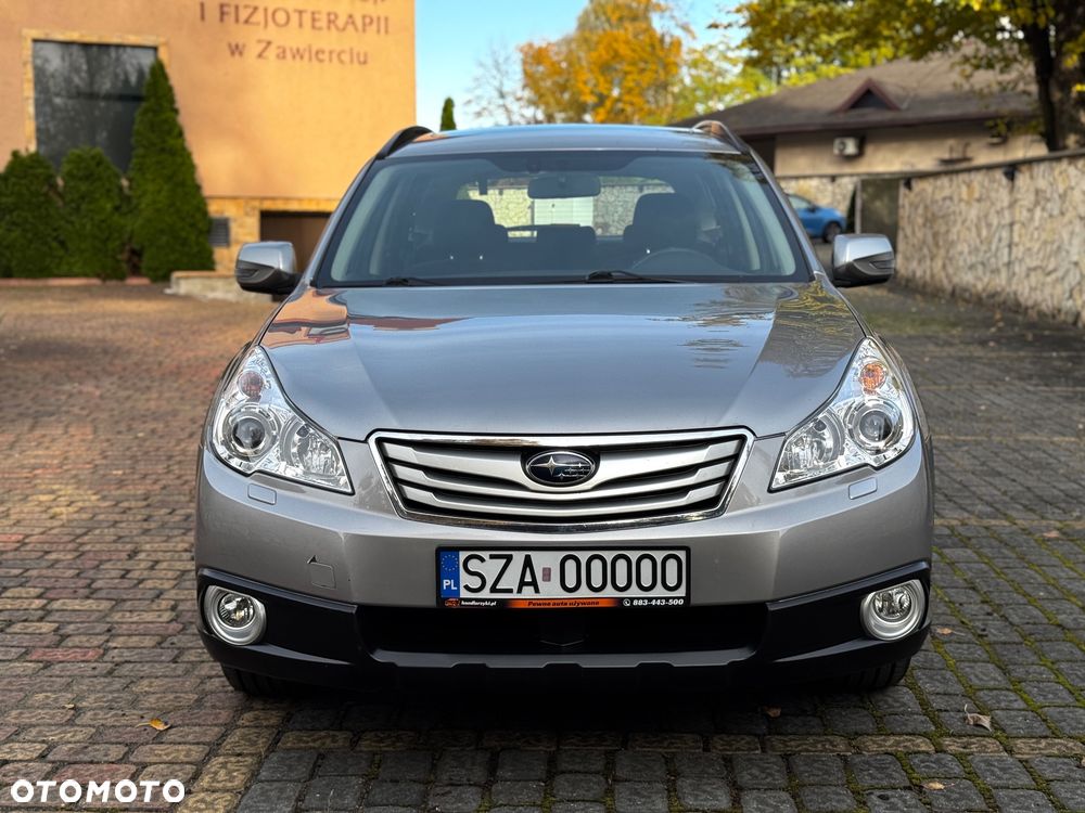 Subaru Outback 2010 photo 3