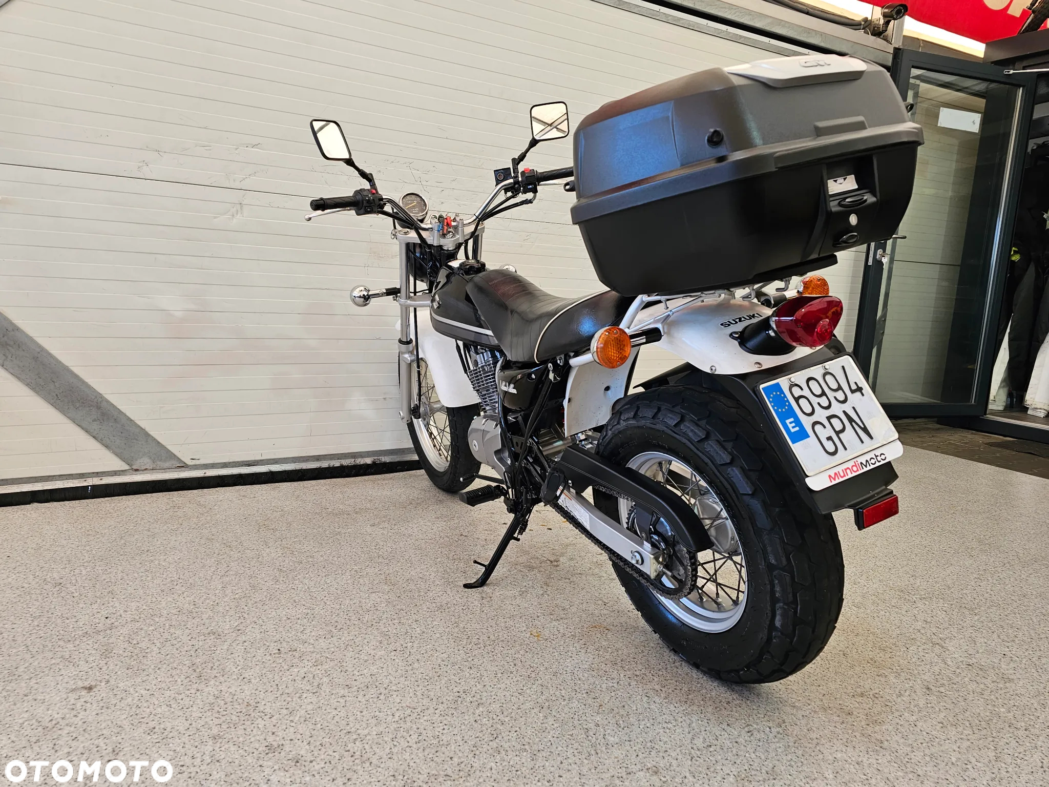 Suzuki RV - 19