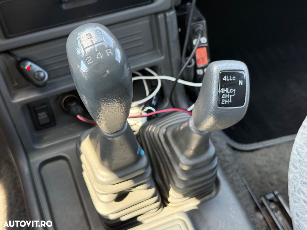 Mitsubishi Pajero Metal Top 2.5 TD GL - 7
