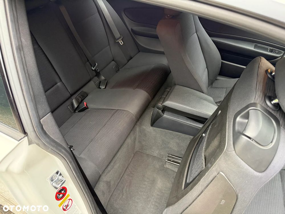 BMW Seria 1 - 15