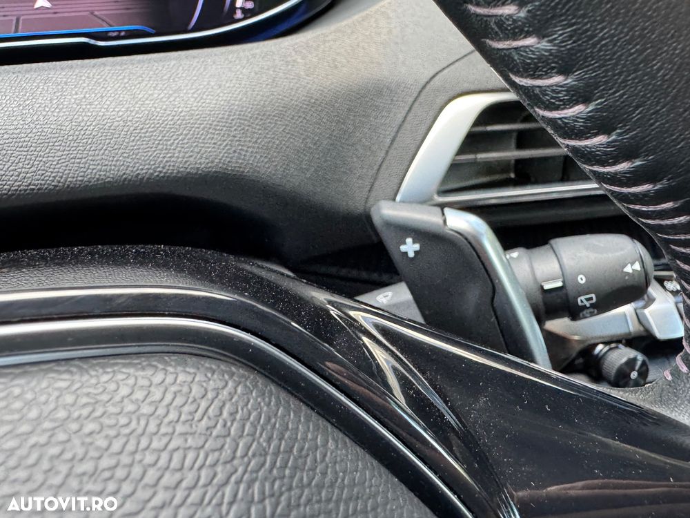 Peugeot 3008 PureTech 130 Stop & Start GPF EAT8 Allure Pack - 24