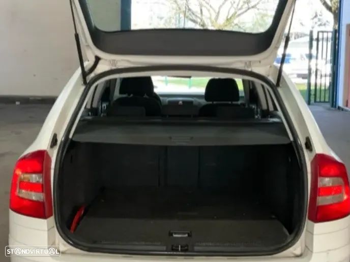 Skoda Octavia Break ver-1-4-ambiente - 8