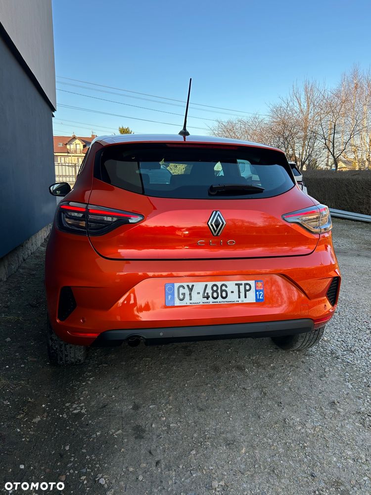 Renault Clio BLUE dCi 100 BUSINESS EDITION - 8