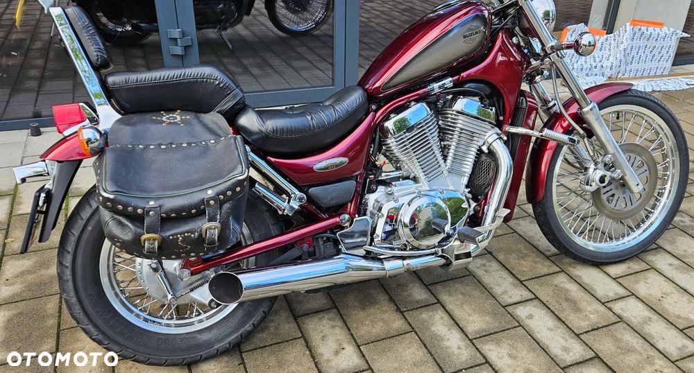 Suzuki Intruder - 11