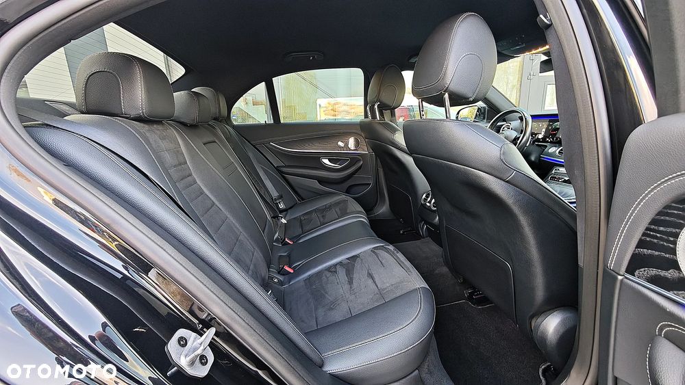 Mercedes-Benz Klasa E 220 d 4-Matic AMG - 23