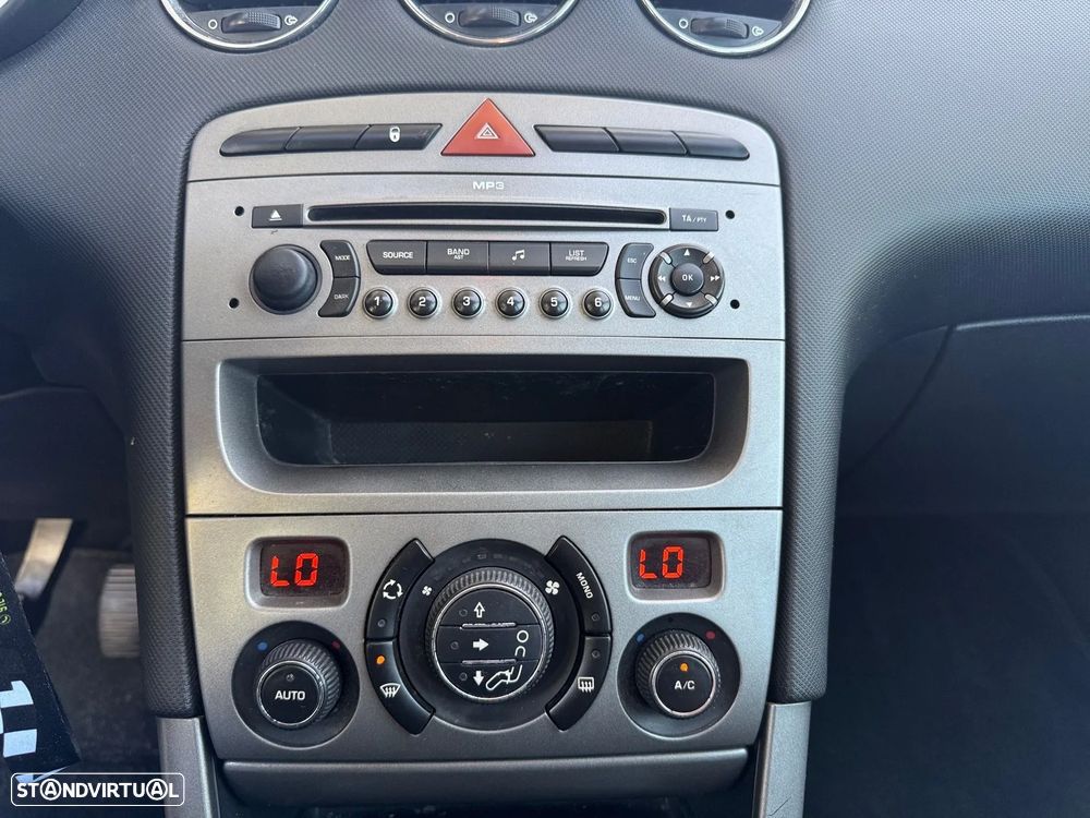 Peugeot 308 1.6 HDi Executive - 14