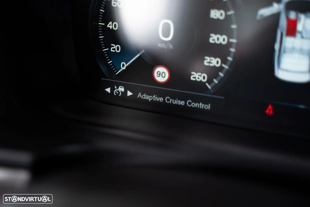 Volvo S90 2.0 D4 Momentum Geartronic - 21