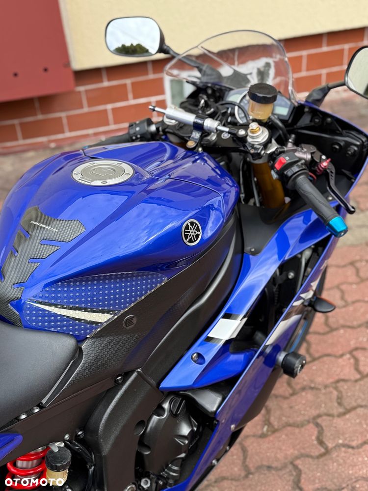 Yamaha R6 - 9