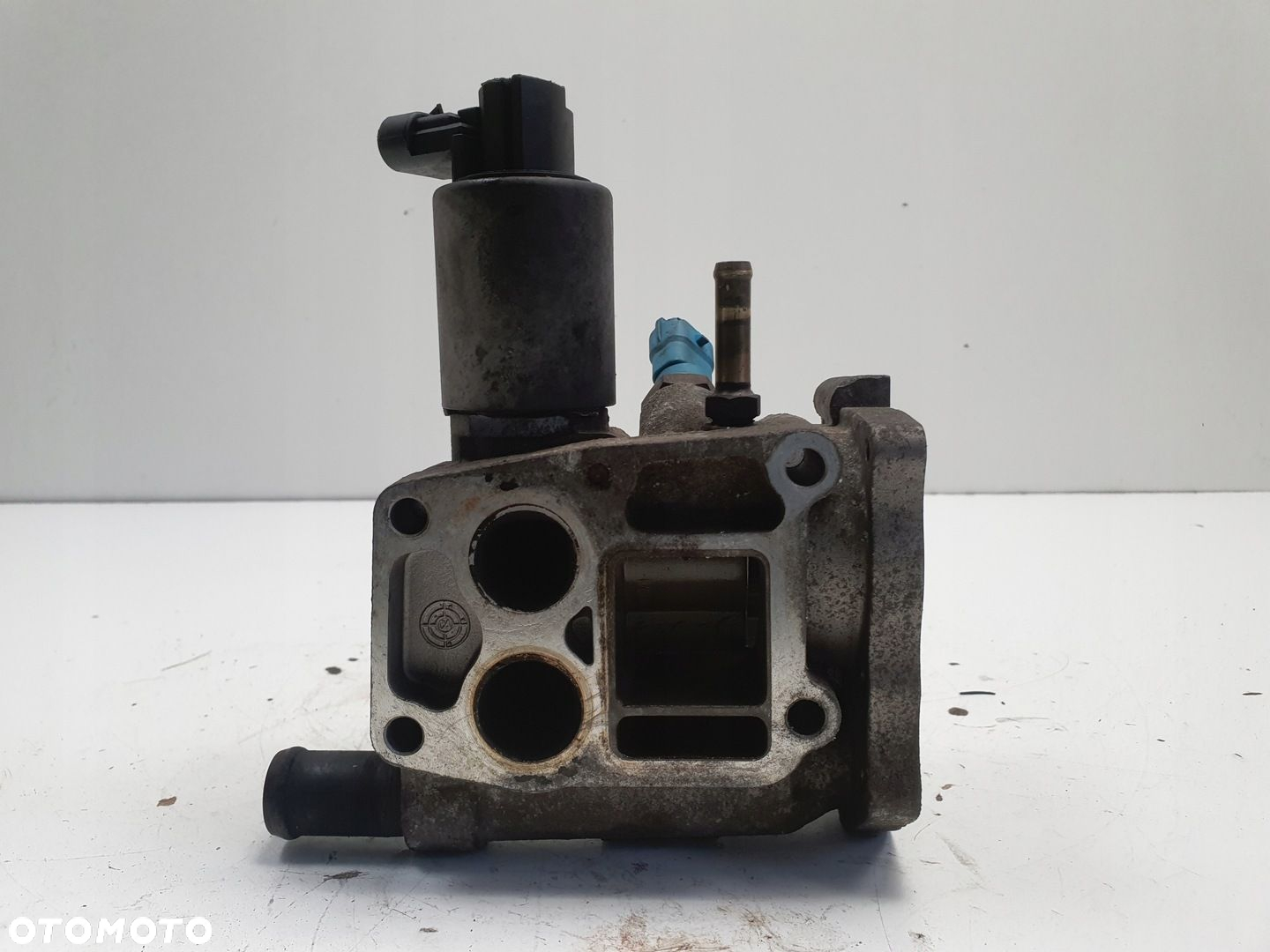 Opel Zafira B 1.6 16V OBUDOWA TERMOSTATU zawór EGR 55559594 - 4