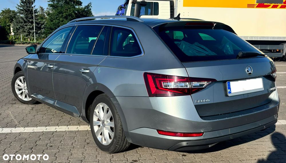 Skoda Superb 2.0 TDI Ambition - 10