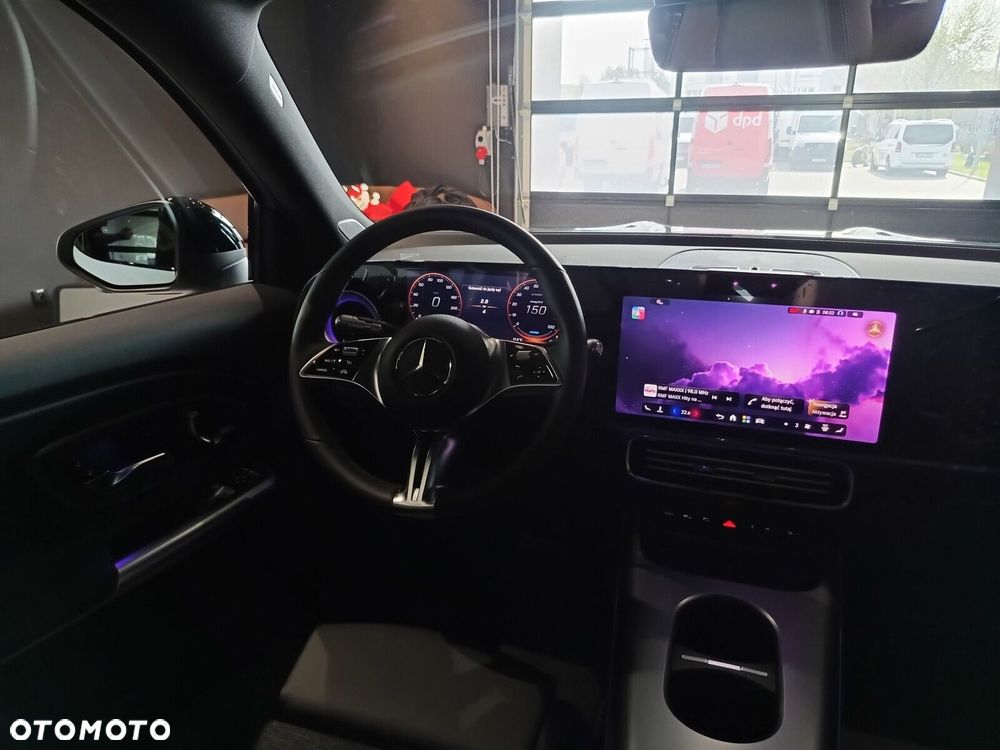 Mercedes-Benz GLB - 18