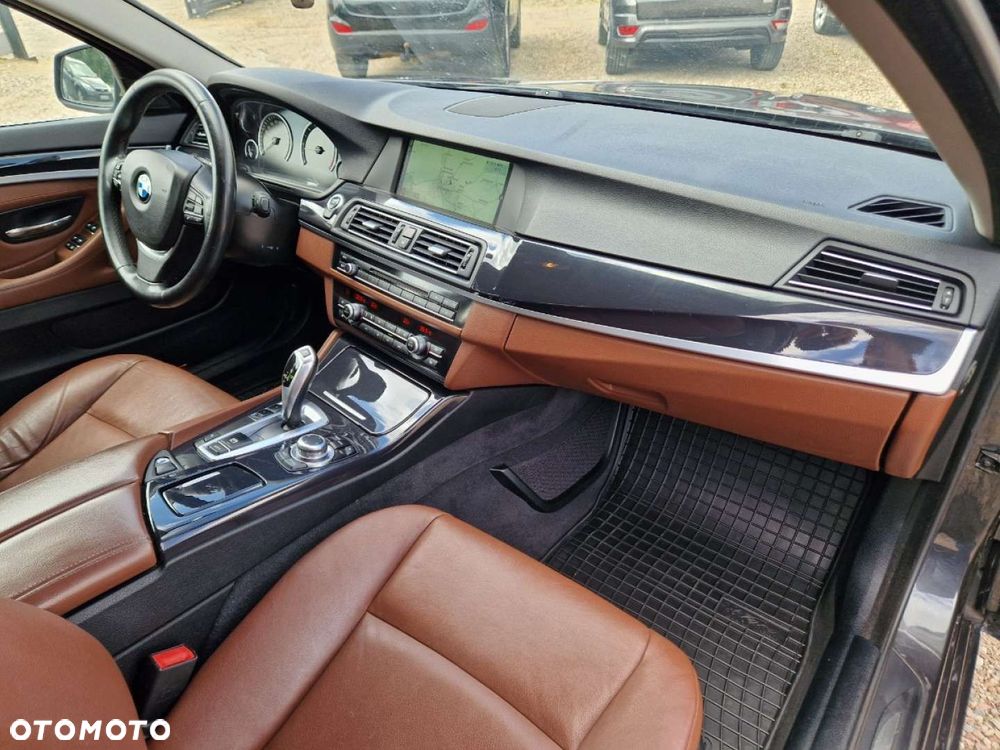 BMW Seria 5 520d Luxury Line - 27