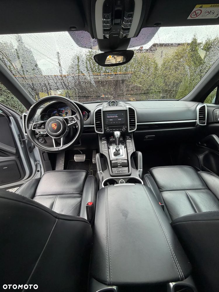 Porsche Cayenne - 10